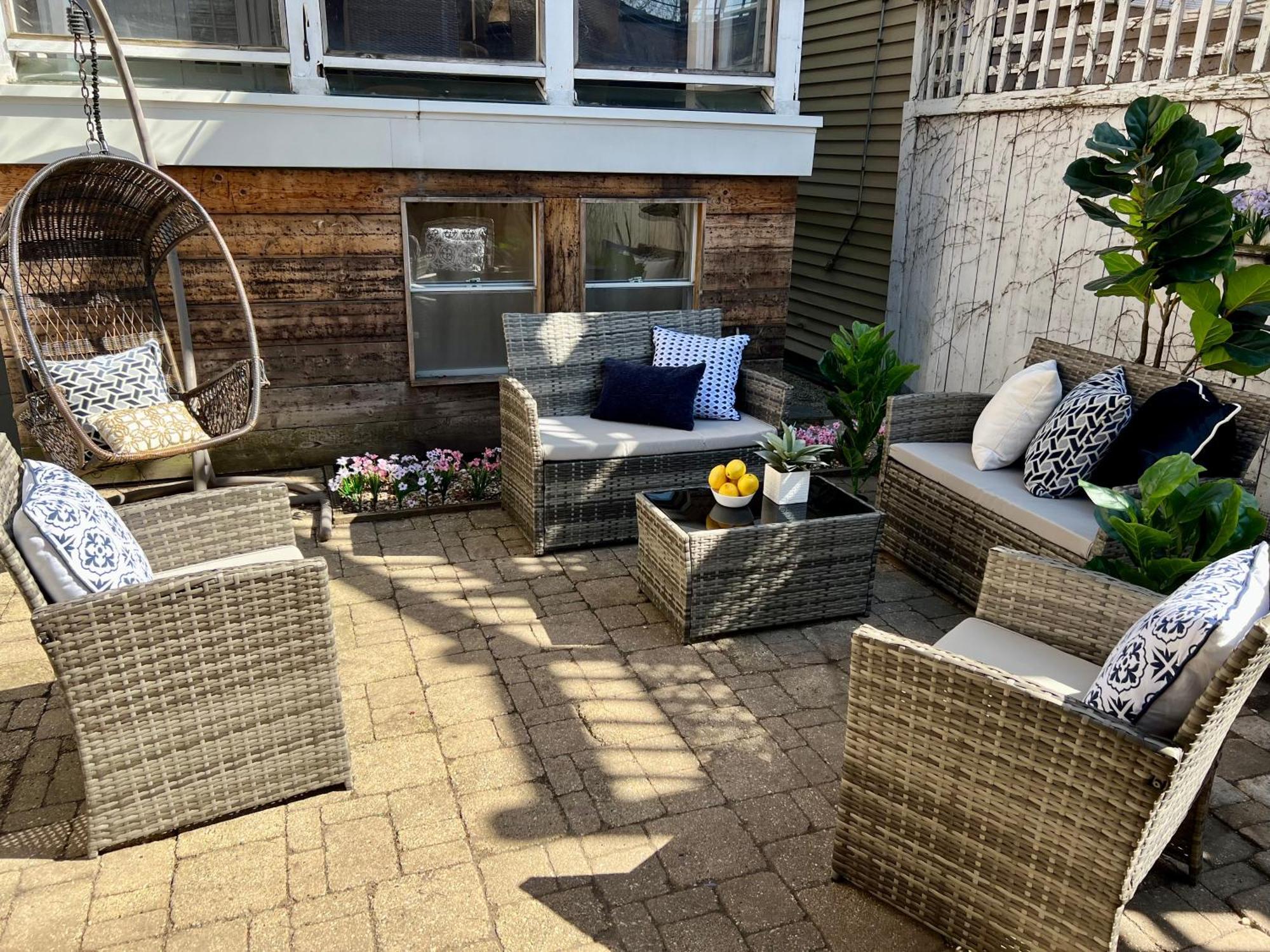 3 Bedroom Spacious Home In Ideal Location W Free Parking Back Yard Pets Welcome Chicago Extérieur photo