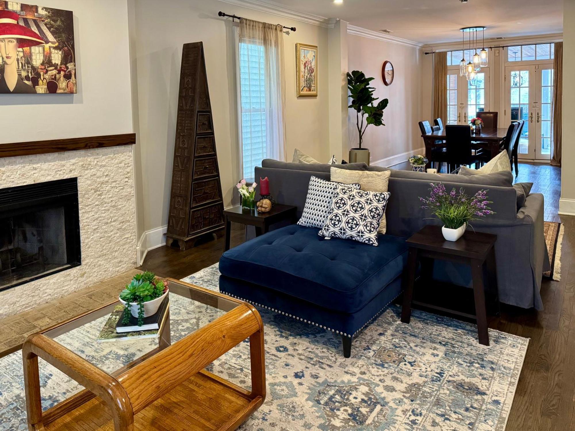 3 Bedroom Spacious Home In Ideal Location W Free Parking Back Yard Pets Welcome Chicago Extérieur photo