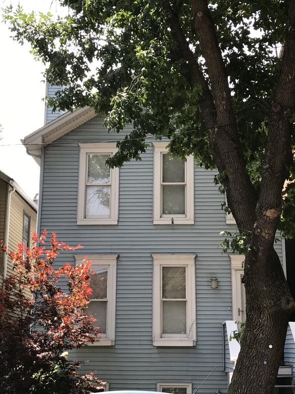 3 Bedroom Spacious Home In Ideal Location W Free Parking Back Yard Pets Welcome Chicago Extérieur photo
