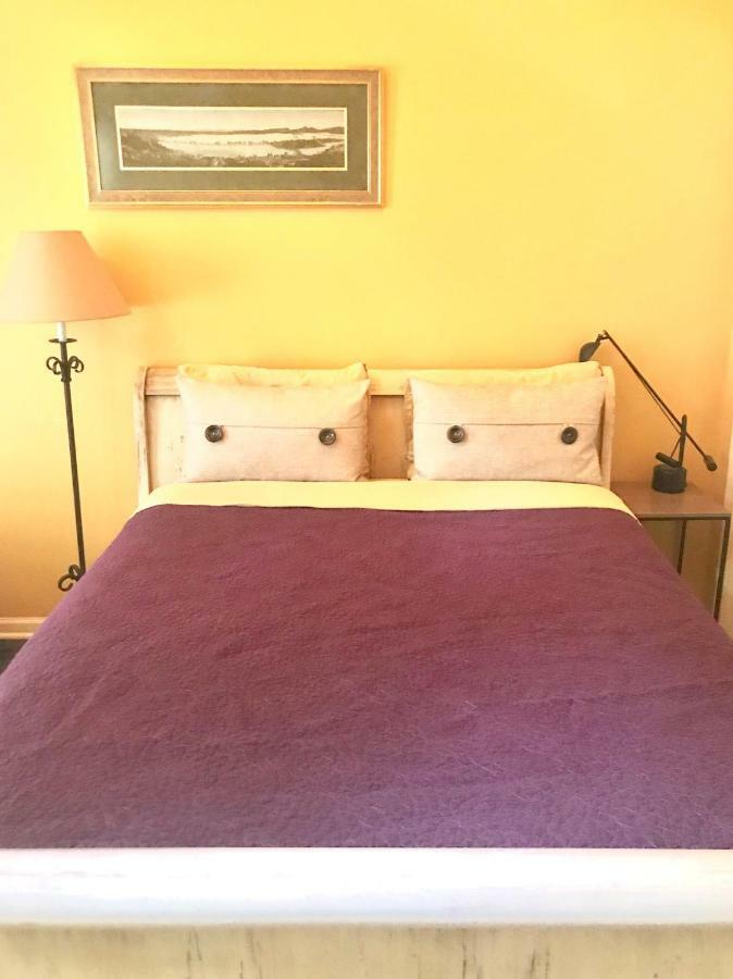 3 Bedroom Spacious Home In Ideal Location W Free Parking Back Yard Pets Welcome Chicago Extérieur photo